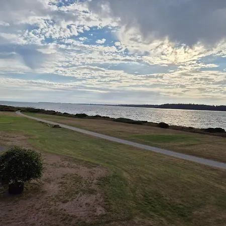 8 Person In Roslev-by Traum 로슬레우