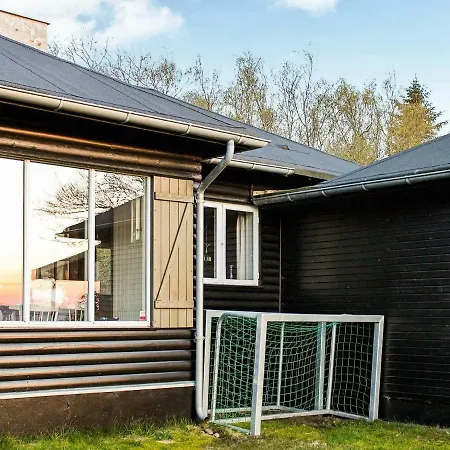 8 Person In Roslev-by Traum *